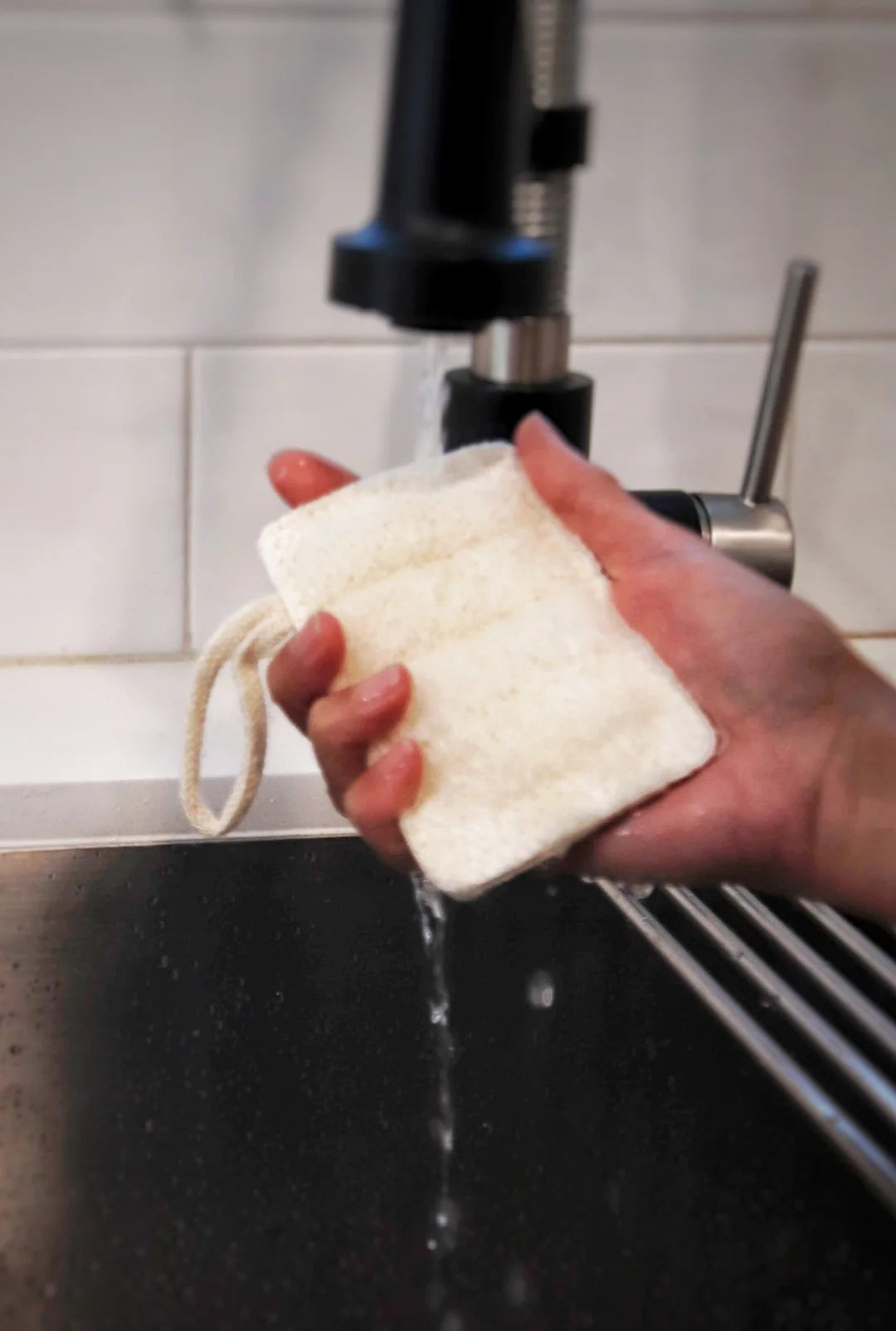 Éponge à vaisselle compostable en luffa avec ficelle