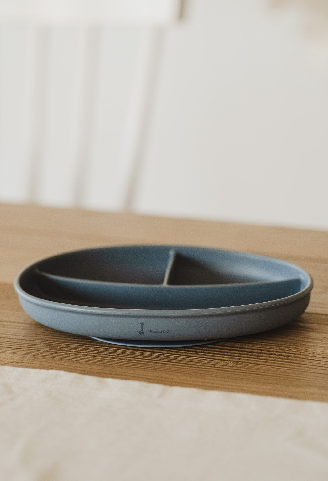 Assiette à succion divisée en silicone